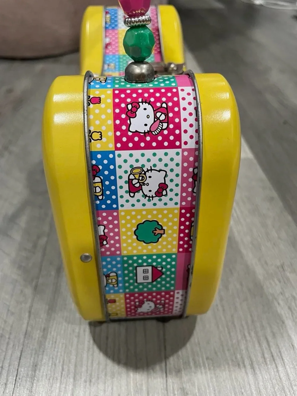 BRAND NEW Hello Kitty Sanrio yellow tin purse with beaded handle
